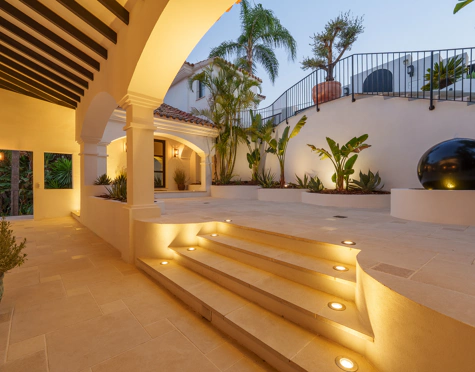 EXCEPTIONAL VILLA WITH OUTSTANDING FEATURES IN NUEVA ANDALUCÍA