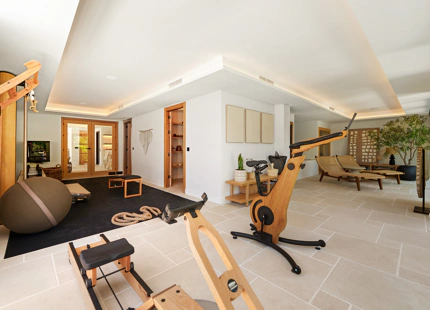 EXCEPTIONAL VILLA WITH OUTSTANDING FEATURES IN NUEVA ANDALUCÍA