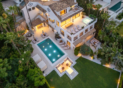 EXCEPTIONAL VILLA WITH OUTSTANDING FEATURES IN NUEVA ANDALUCÍA