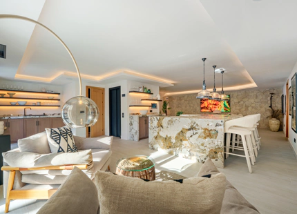 EXCEPTIONAL VILLA WITH OUTSTANDING FEATURES IN NUEVA ANDALUCÍA