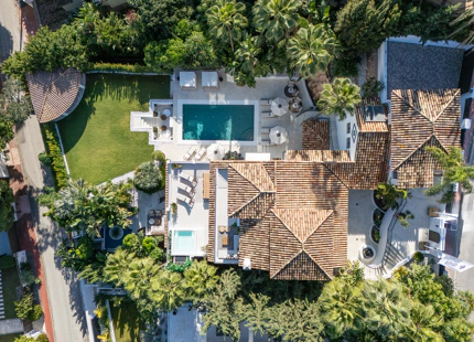 EXCEPTIONAL VILLA WITH OUTSTANDING FEATURES IN NUEVA ANDALUCÍA