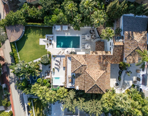 EXCEPTIONAL VILLA WITH OUTSTANDING FEATURES IN NUEVA ANDALUCÍA