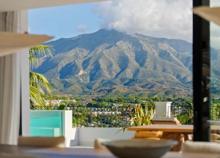 EXCEPTIONAL VILLA WITH OUTSTANDING FEATURES IN NUEVA ANDALUCÍA