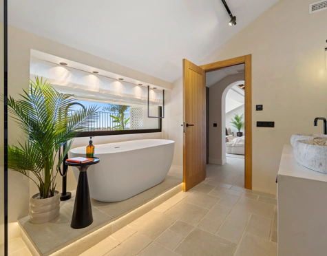 EXCEPTIONAL VILLA WITH OUTSTANDING FEATURES IN NUEVA ANDALUCÍA