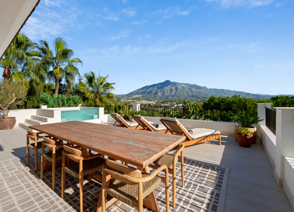 EXCEPTIONAL VILLA WITH OUTSTANDING FEATURES IN NUEVA ANDALUCÍA