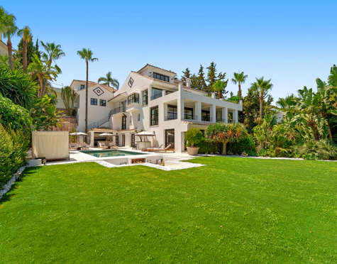 EXCEPTIONAL VILLA WITH OUTSTANDING FEATURES IN NUEVA ANDALUCÍA