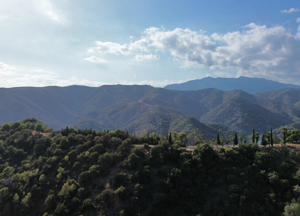 EXCEPTIONAL LAKESIDE VILLA RENOVATION OPPORTUNITY IN ISTÁN