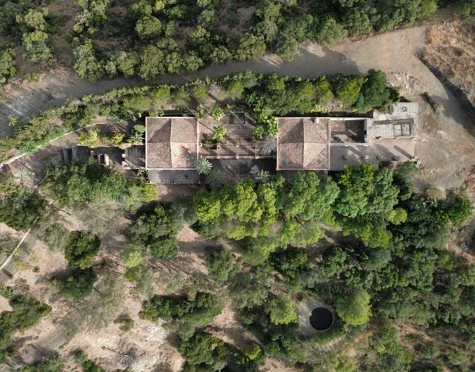 EXCEPTIONAL LAKESIDE VILLA RENOVATION OPPORTUNITY IN ISTÁN