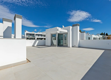 LUXURY SEMI-DETACHED VILLA IN SAN PEDRO DE ALCÁNTARA