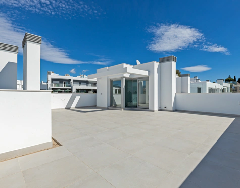 LUXURY SEMI-DETACHED VILLA IN SAN PEDRO DE ALCÁNTARA