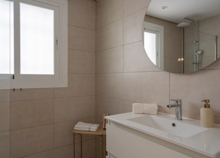ELEGANT APARTMENT WITH PANORAMIC SEA VIEWS IN BENAHAVÍS