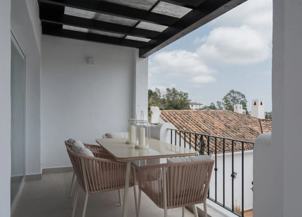 ELEGANT APARTMENT WITH PANORAMIC SEA VIEWS IN BENAHAVÍS
