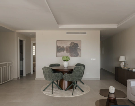 ELEGANT APARTMENT WITH PANORAMIC SEA VIEWS IN BENAHAVÍS