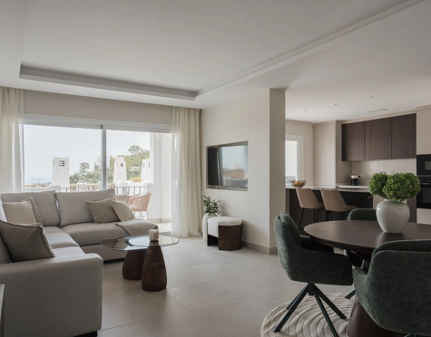ELEGANT APARTMENT WITH PANORAMIC SEA VIEWS IN BENAHAVÍS