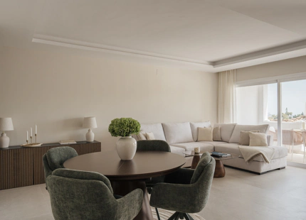 ELEGANT APARTMENT WITH PANORAMIC SEA VIEWS IN BENAHAVÍS