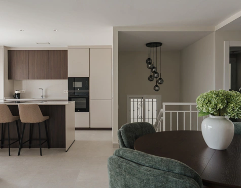 ELEGANT APARTMENT WITH PANORAMIC SEA VIEWS IN BENAHAVÍS