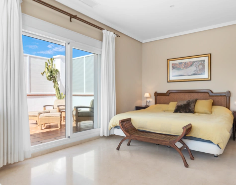 CHARMING ANDALUSIAN VILLA WITH SEA VIEWS IN EL PARAÍSO ALTO, BENAHAVÍS