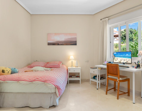 CHARMING ANDALUSIAN VILLA WITH SEA VIEWS IN EL PARAÍSO ALTO, BENAHAVÍS