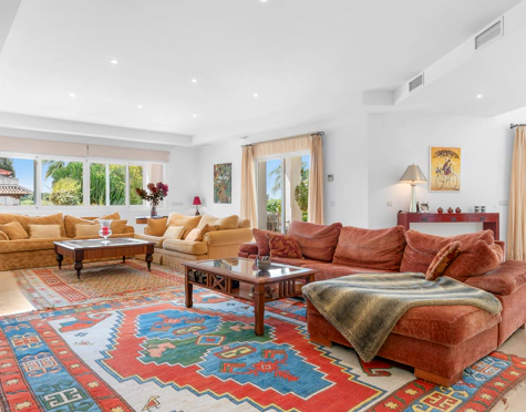 CHARMING ANDALUSIAN VILLA WITH SEA VIEWS IN EL PARAÍSO ALTO, BENAHAVÍS