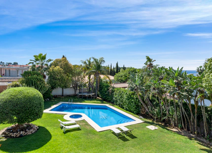 CHARMING ANDALUSIAN VILLA WITH SEA VIEWS IN EL PARAÍSO ALTO, BENAHAVÍS