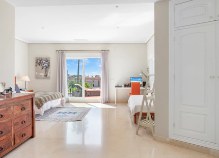 CHARMING ANDALUSIAN VILLA WITH SEA VIEWS IN EL PARAÍSO ALTO, BENAHAVÍS