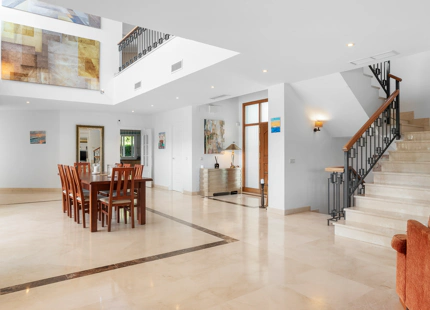 CHARMING ANDALUSIAN VILLA WITH SEA VIEWS IN EL PARAÍSO ALTO, BENAHAVÍS