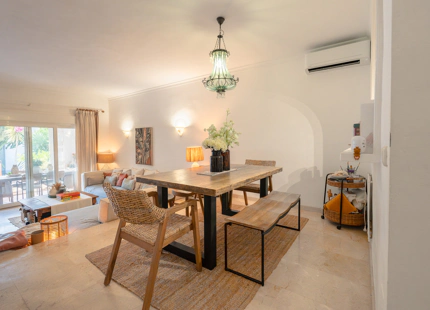 ELEGANT SOUTH-FACING 3-BEDROOM TOWNHOUSE IN ESTEPONA EAST