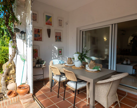 ELEGANT SOUTH-FACING 3-BEDROOM TOWNHOUSE IN ESTEPONA EAST