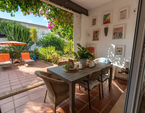 ELEGANT SOUTH-FACING 3-BEDROOM TOWNHOUSE IN ESTEPONA EAST