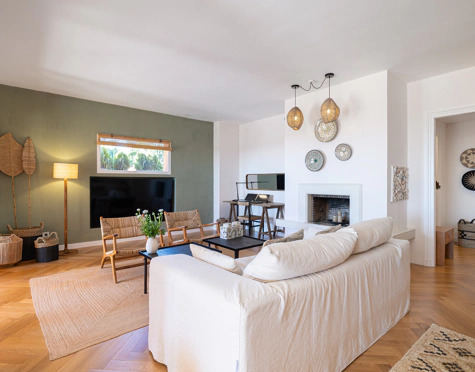 ELEGANT 3-BEDROOM GROUND-FLOOR APARTMENT IN NUEVA ANDALUCÍA