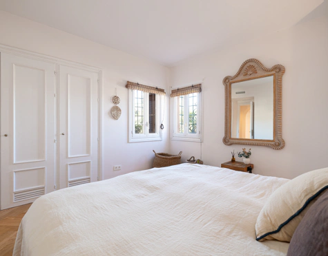ELEGANT 3-BEDROOM GROUND-FLOOR APARTMENT IN NUEVA ANDALUCÍA