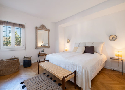 ELEGANT 3-BEDROOM GROUND-FLOOR APARTMENT IN NUEVA ANDALUCÍA