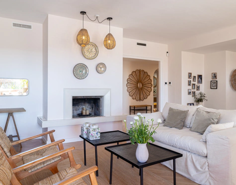 ELEGANT 3-BEDROOM GROUND-FLOOR APARTMENT IN NUEVA ANDALUCÍA