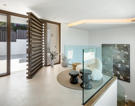 EXCEPTIONAL LUXURY VILLA WITH OUTSTANDING FEATURES IN MARBELLA EAST