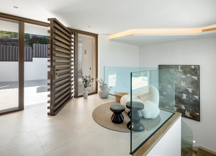 EXCEPTIONAL LUXURY VILLA WITH OUTSTANDING FEATURES IN MARBELLA EAST