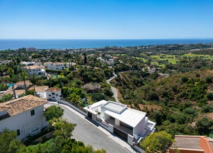 EXCEPTIONAL LUXURY VILLA WITH OUTSTANDING FEATURES IN MARBELLA EAST