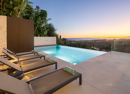 EXCEPTIONAL LUXURY VILLA WITH OUTSTANDING FEATURES IN MARBELLA EAST