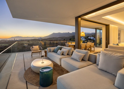EXCEPTIONAL LUXURY VILLA WITH OUTSTANDING FEATURES IN MARBELLA EAST