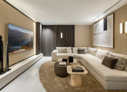EXCEPTIONAL LUXURY VILLA WITH OUTSTANDING FEATURES IN MARBELLA EAST