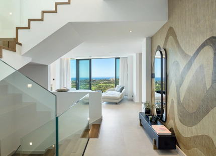 EXCEPTIONAL LUXURY VILLA WITH OUTSTANDING FEATURES IN MARBELLA EAST