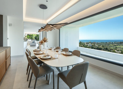 EXCEPTIONAL LUXURY VILLA WITH OUTSTANDING FEATURES IN MARBELLA EAST