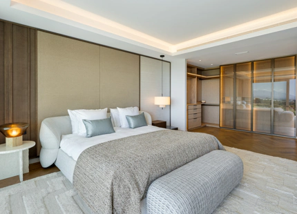 EXCEPTIONAL LUXURY VILLA WITH OUTSTANDING FEATURES IN MARBELLA EAST