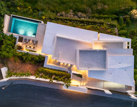 EXCEPTIONAL LUXURY VILLA WITH OUTSTANDING FEATURES IN MARBELLA EAST