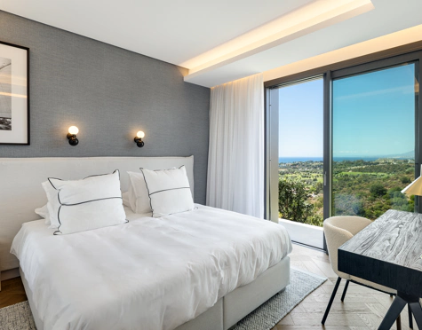 EXCEPTIONAL LUXURY VILLA WITH OUTSTANDING FEATURES IN MARBELLA EAST