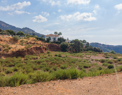 SOUTH-FACING 3.127 M² PLOT WITH PANORAMIC VIEWS IN BENAHAVÍS