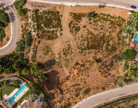 SOUTH-FACING 3.127 M² PLOT WITH PANORAMIC VIEWS IN BENAHAVÍS