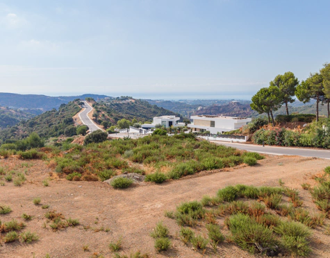 SOUTH-FACING 3.127 M² PLOT WITH PANORAMIC VIEWS IN BENAHAVÍS