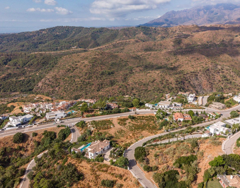 SOUTH-FACING 3.127 M² PLOT WITH PANORAMIC VIEWS IN BENAHAVÍS