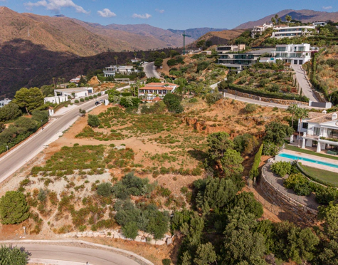 SOUTH-FACING 3.127 M² PLOT WITH PANORAMIC VIEWS IN BENAHAVÍS