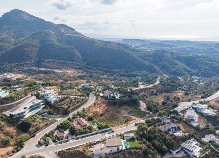 SOUTH-FACING 3.127 M² PLOT WITH PANORAMIC VIEWS IN BENAHAVÍS